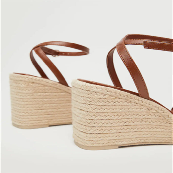 حذاء كعب طويل