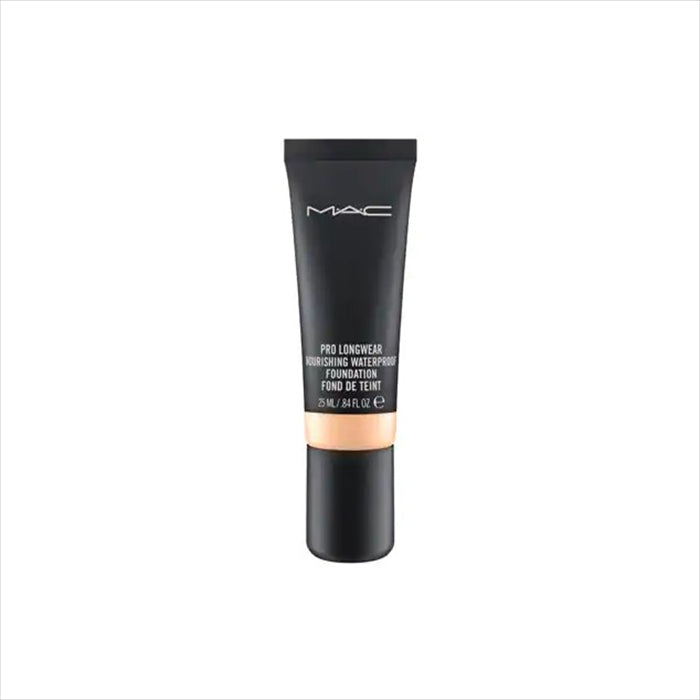 Nourishing and waterproof foundation